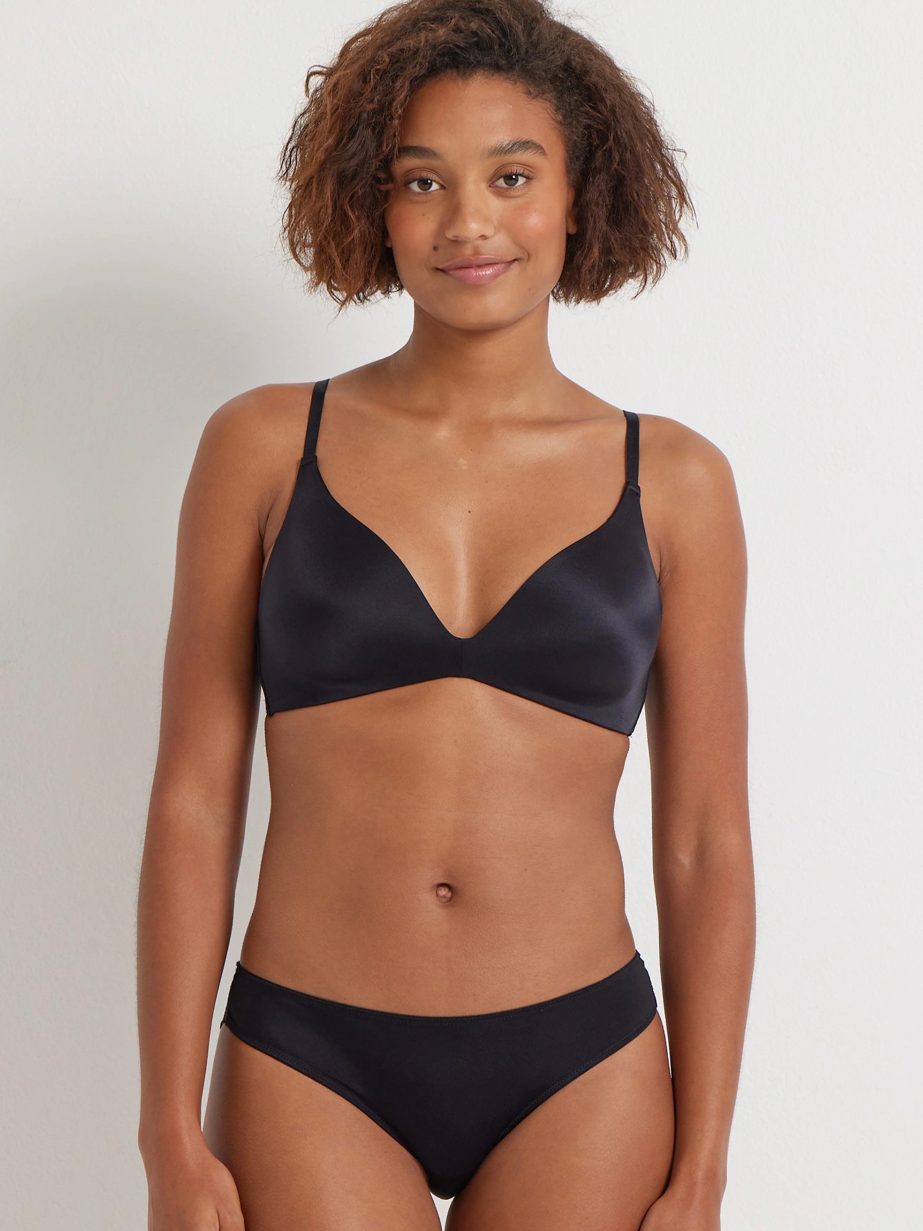 Total Comfort First Fit Wirefree Plunge Bra - Image 4