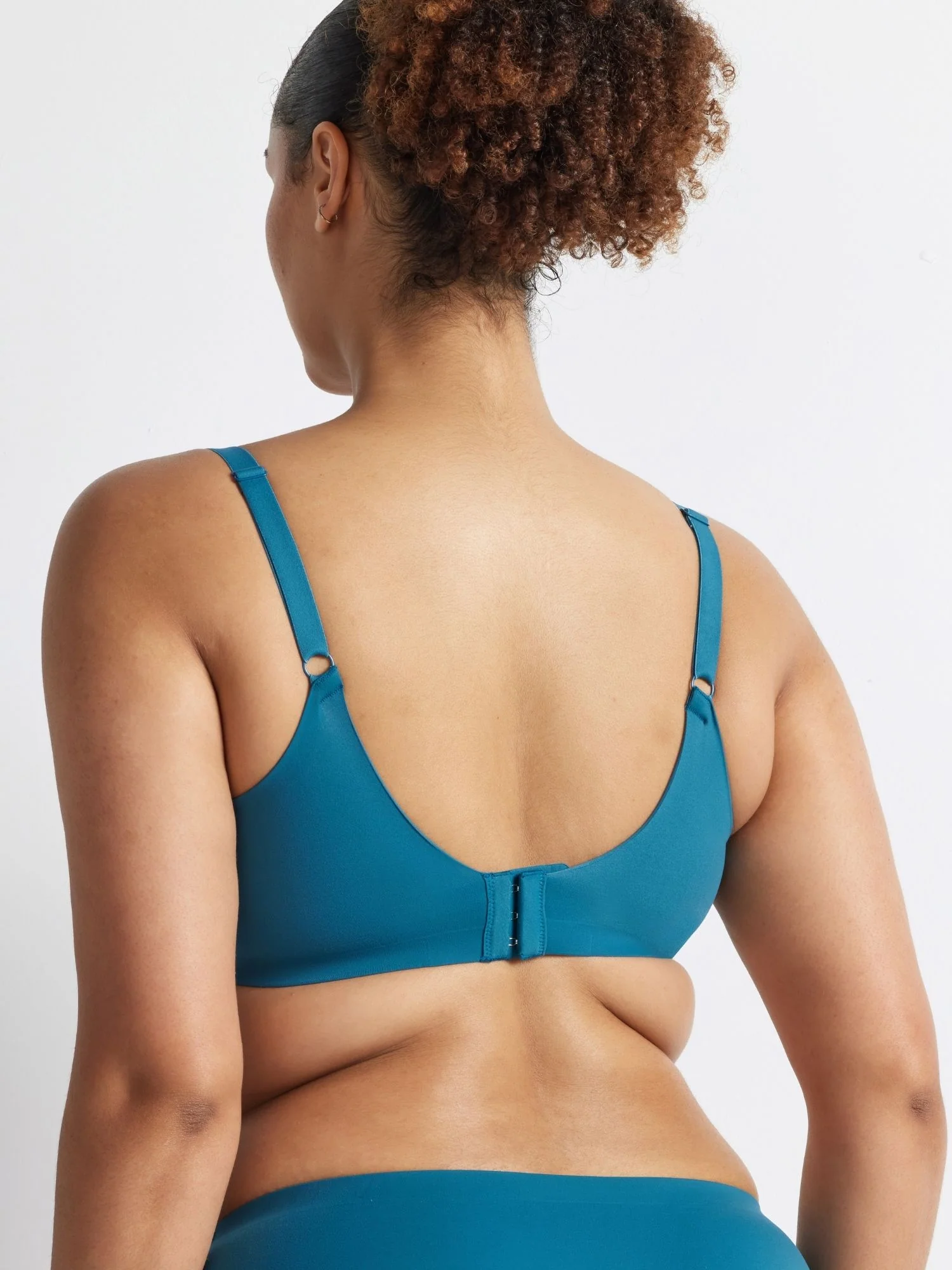 Alive T-Shirt Bra - Image 3