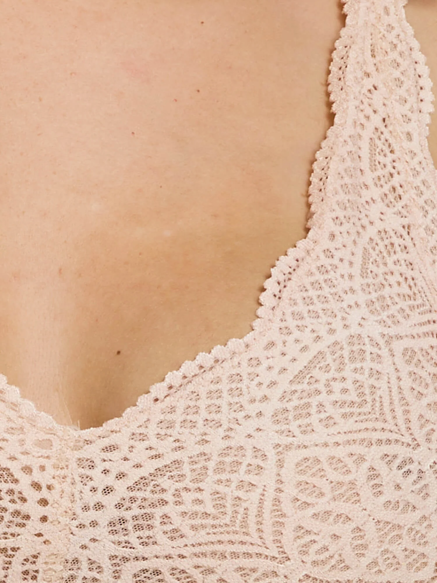 Daily Essentials Helen Micro & Geo Lace Cami (465G) - Image 5